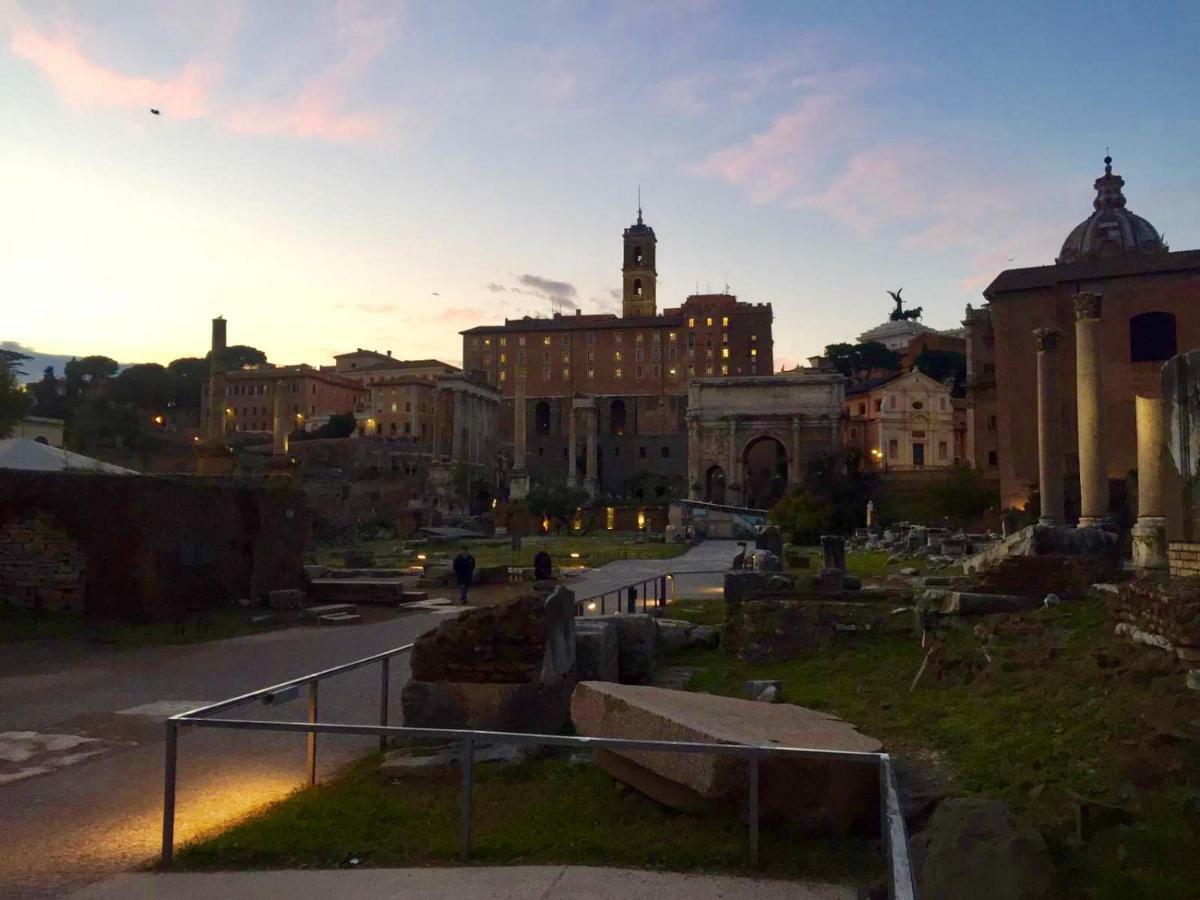 Rhome Merulana Rome Luaran gambar